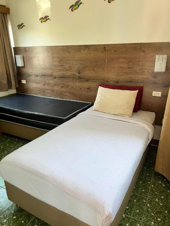 Baan Rachaya Apartment Chiang Mai Ngoại thất bức ảnh